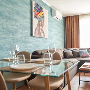 https://infiniti.primorskohotels.com